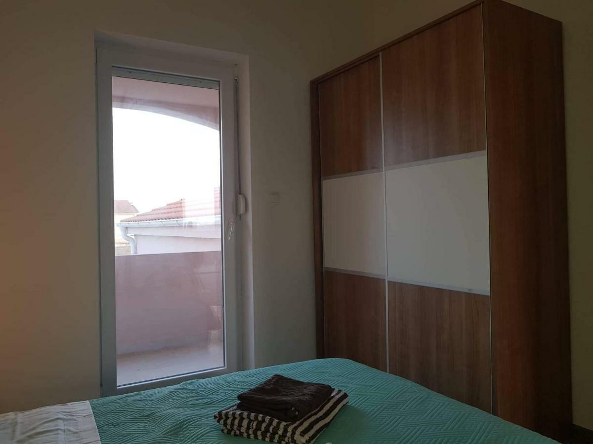 Apartmani Luce I Miho 宁 外观 照片