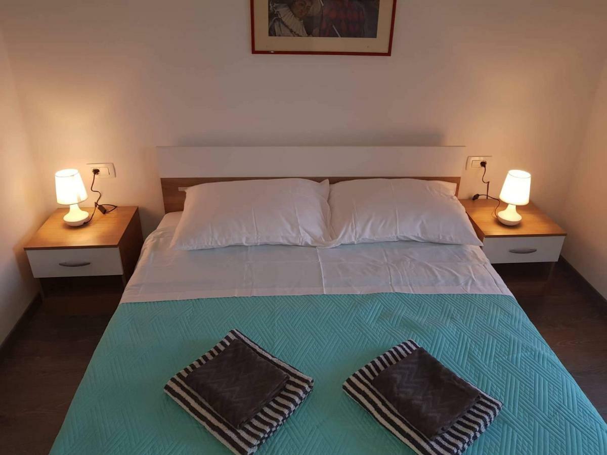Apartmani Luce I Miho 宁 外观 照片