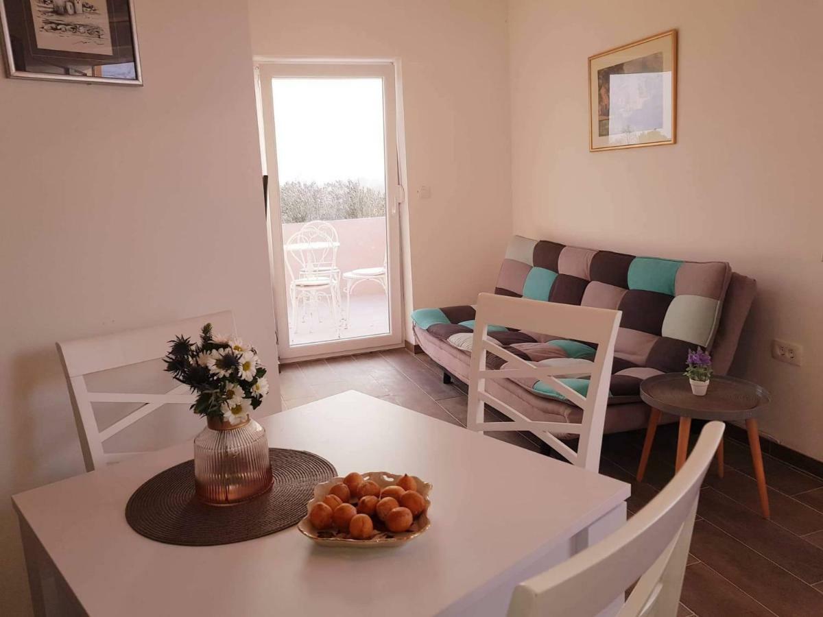 Apartmani Luce I Miho 宁 外观 照片